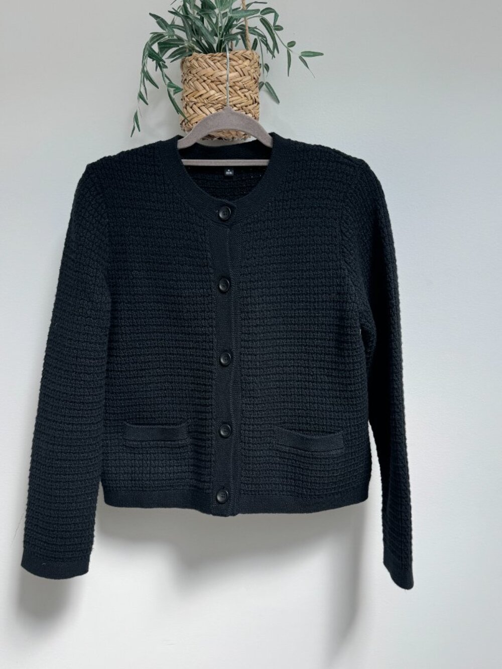 Black Lady Sweater from Uniqlo - Sz M